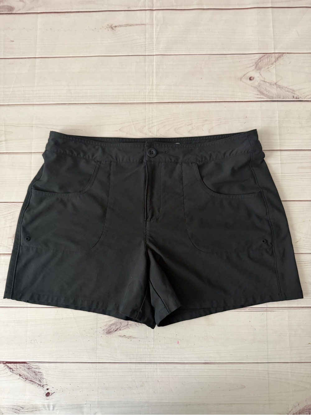 Loco Skaile Size Large Women's Black Athletic Shorts with Secure Waistband
